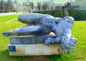 Statue at Tuileries