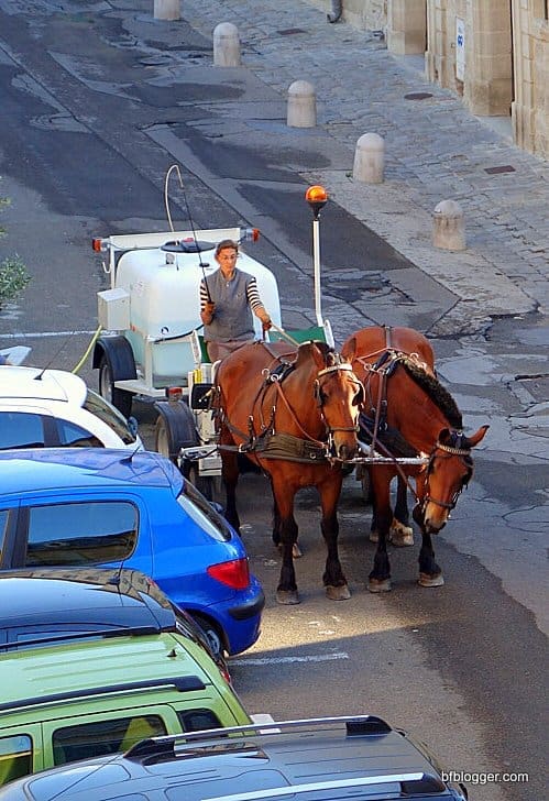 Village scenes in Uzès 