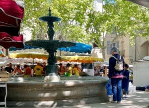 Uzes
