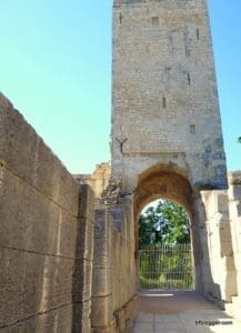 Uzes Day Trip