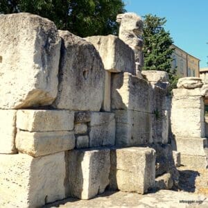 Uzes Day Trip