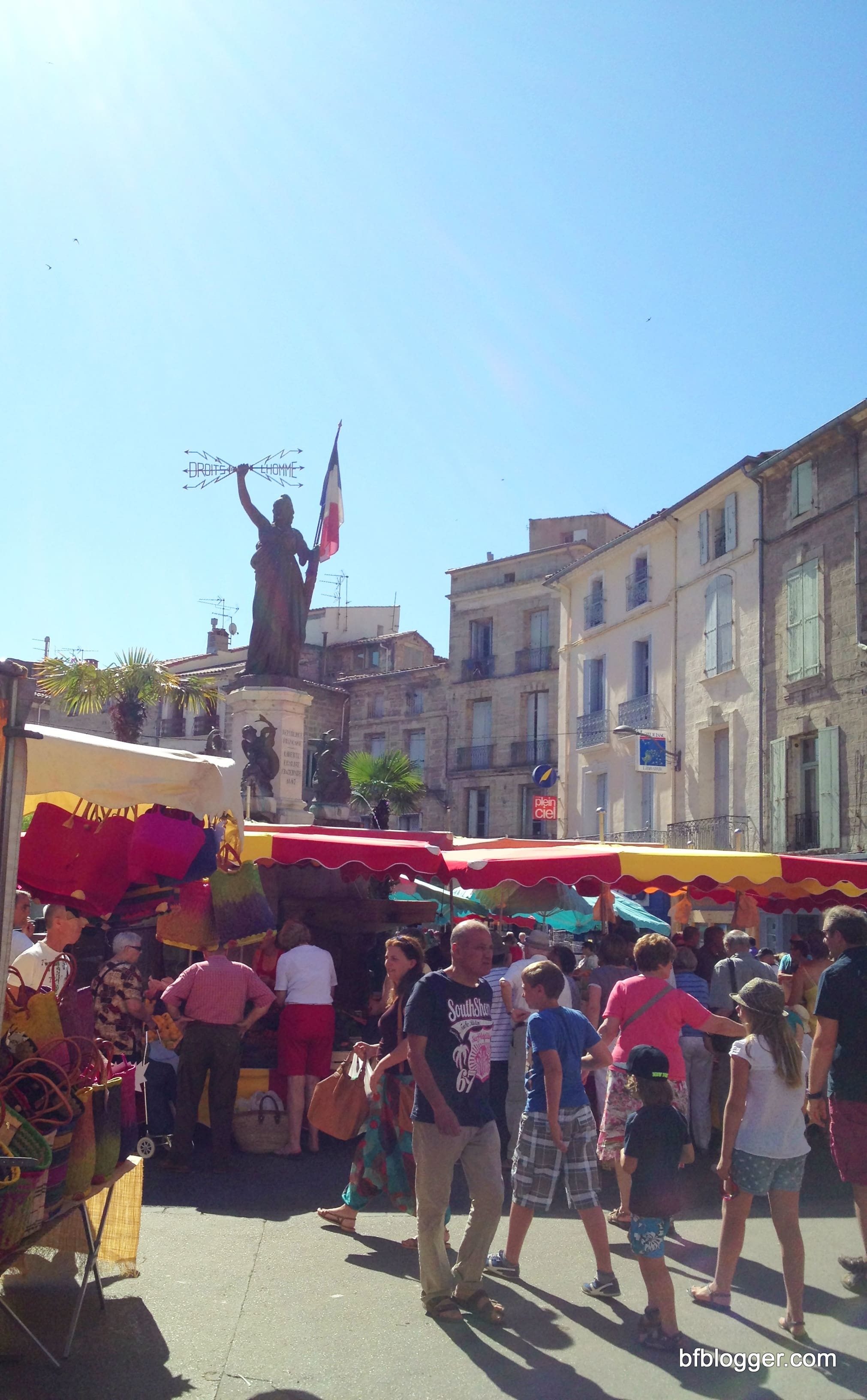 Saturday market in Pézenas