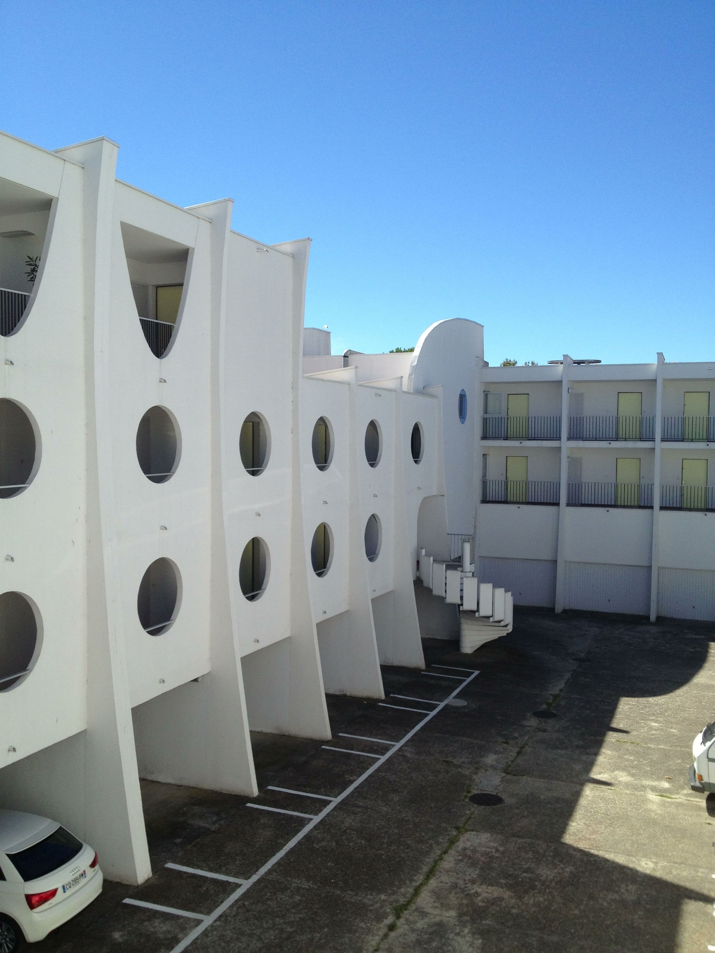 Accommodations and parking at La Grande-Motte