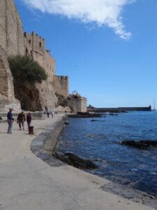 vacation ideas traveling alone