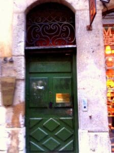 Lyon Behind Closed Doors