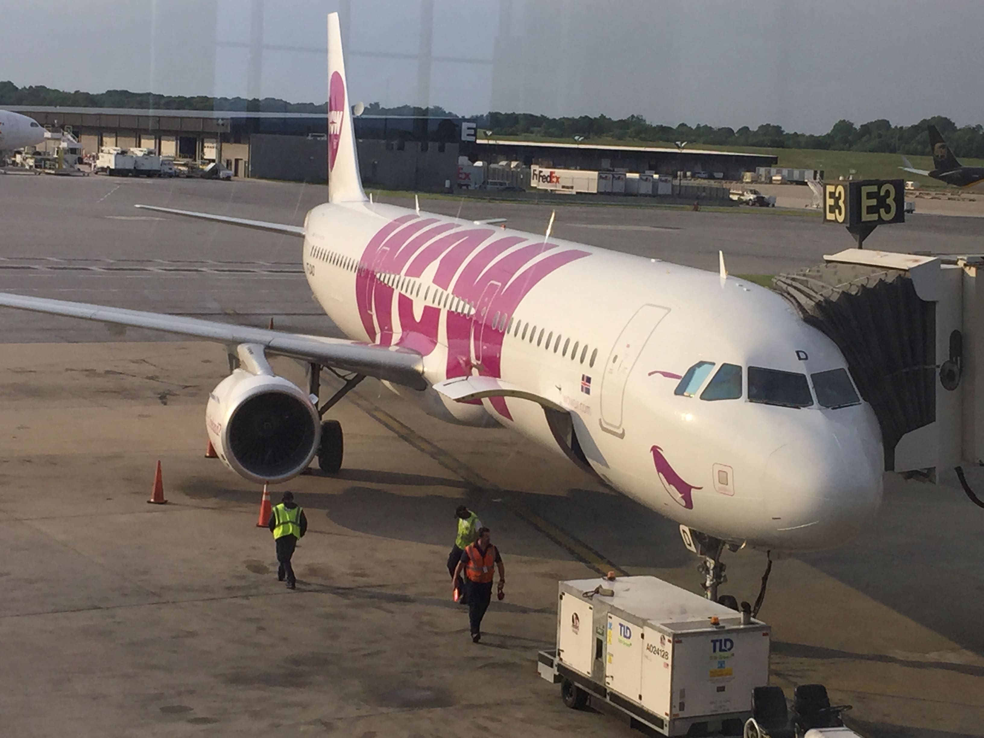 WOW AirlinesTips for travel to France