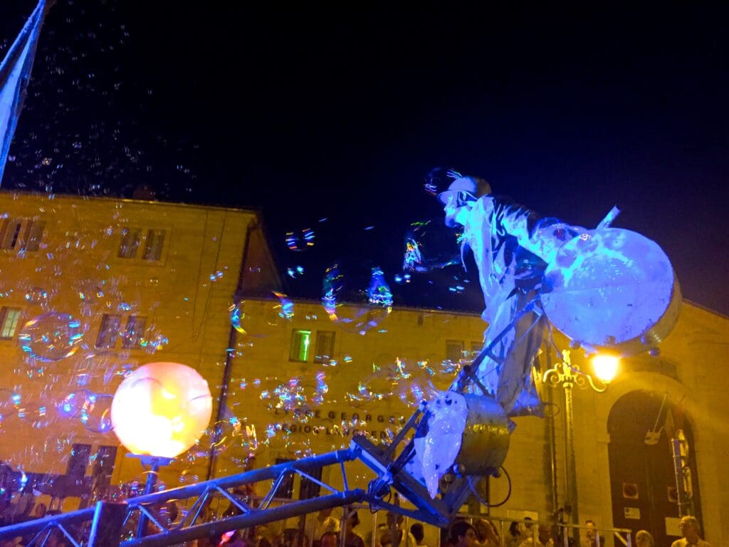 Fete Votive Parade Uzes 2015