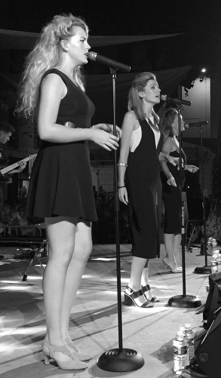sing in a rock band