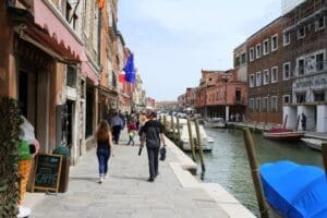 Are Murano and Burano worth a visit