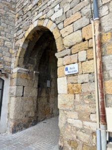 Mougins covered road