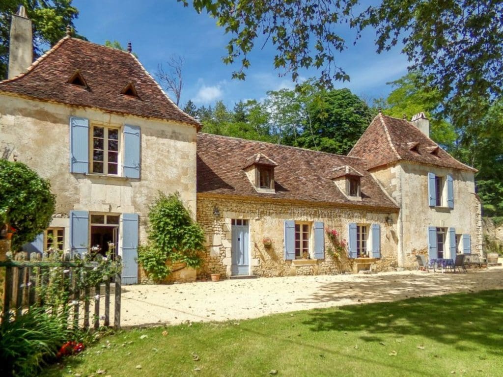 Charming regional French countryside home, showing how the cost of living in France can be 25–50% lower than in the U.S.