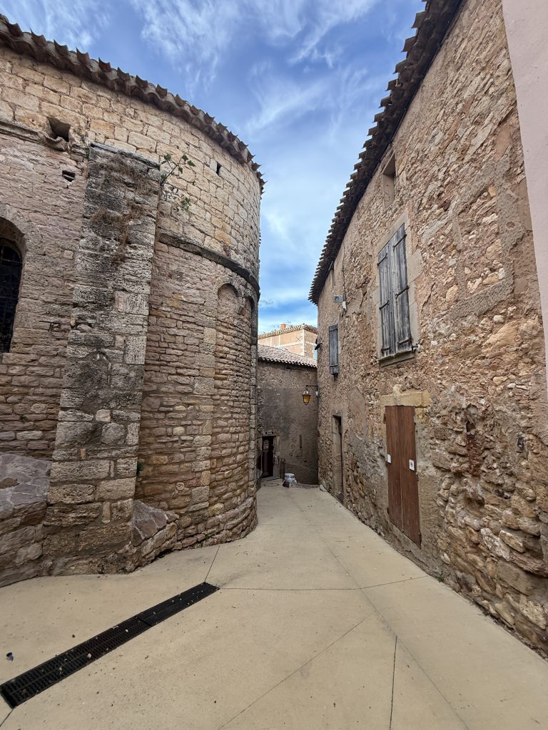 medieval French village built in circles